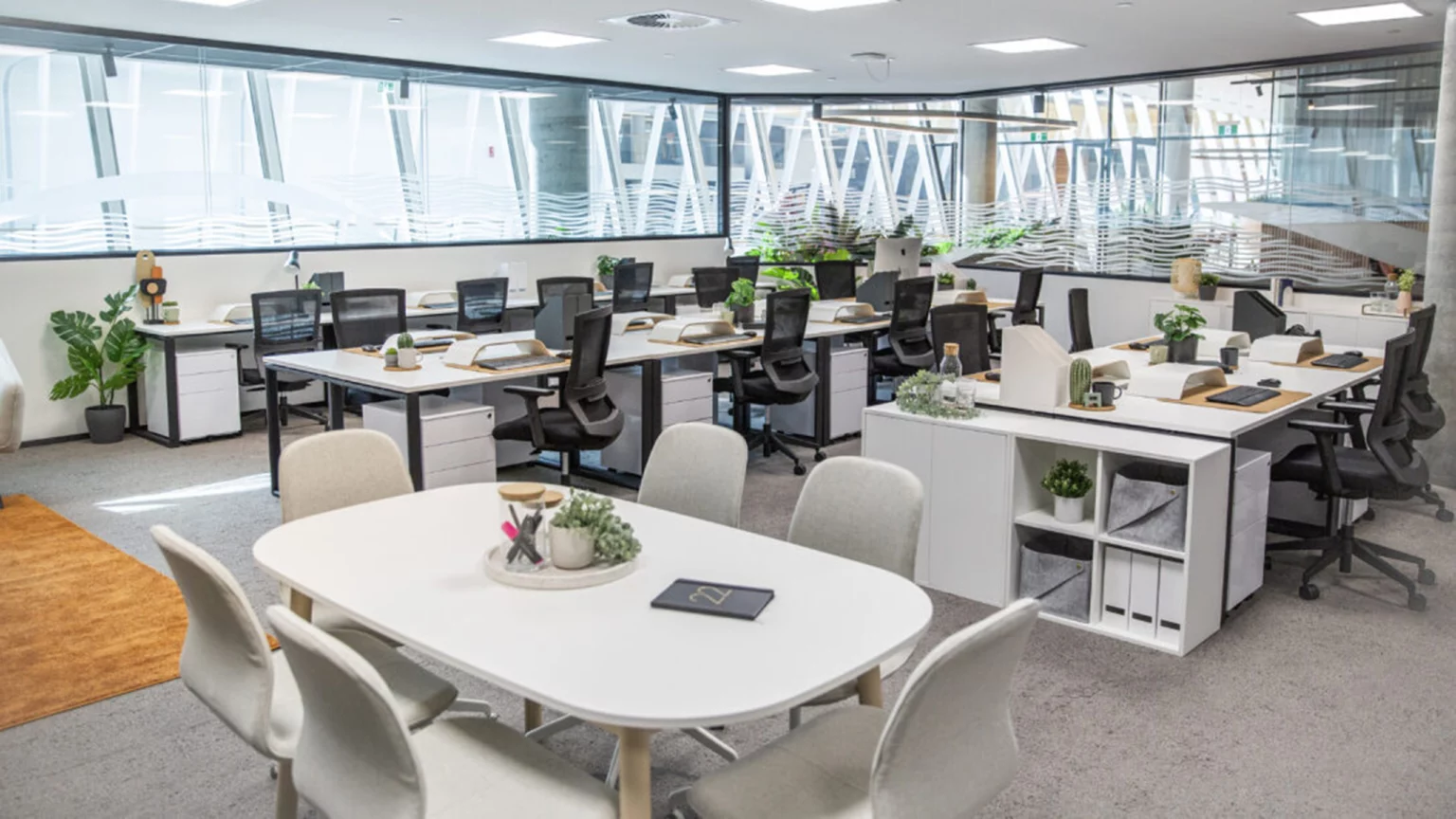 Eastland Large Office Suite 2 23 Person