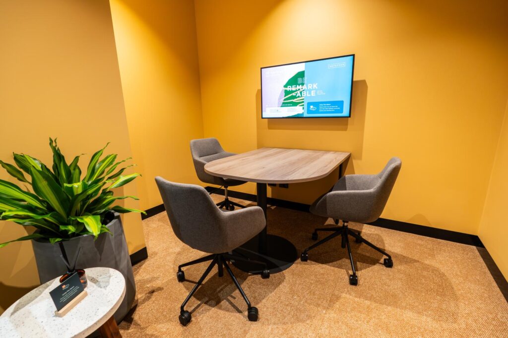 墨尔本中央商务区 Waterman Collins Street 的 Hardware 3 人会议室租用服务