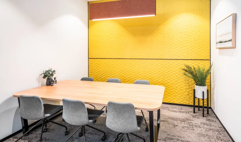 Plenty Meeting Room At Waterman Eastland